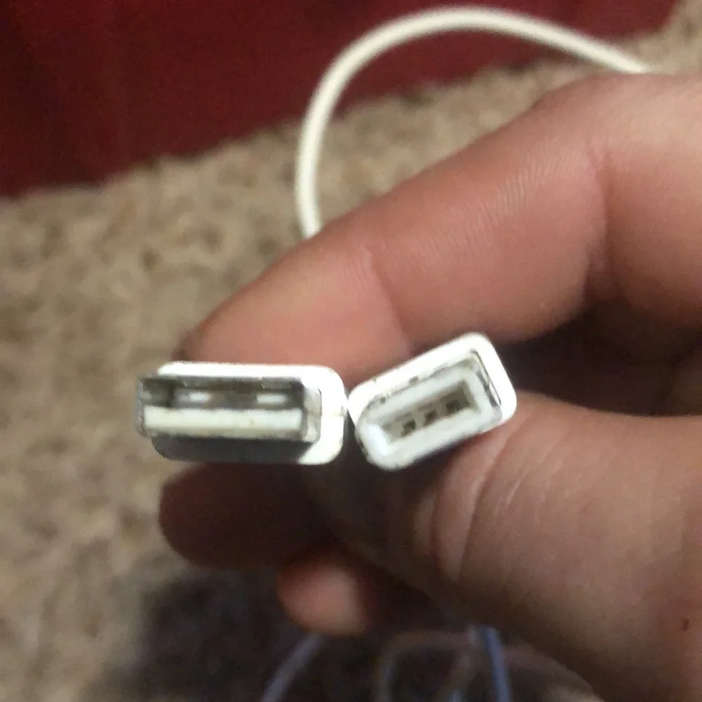 Apple White 30-pin to USB Charging Cable